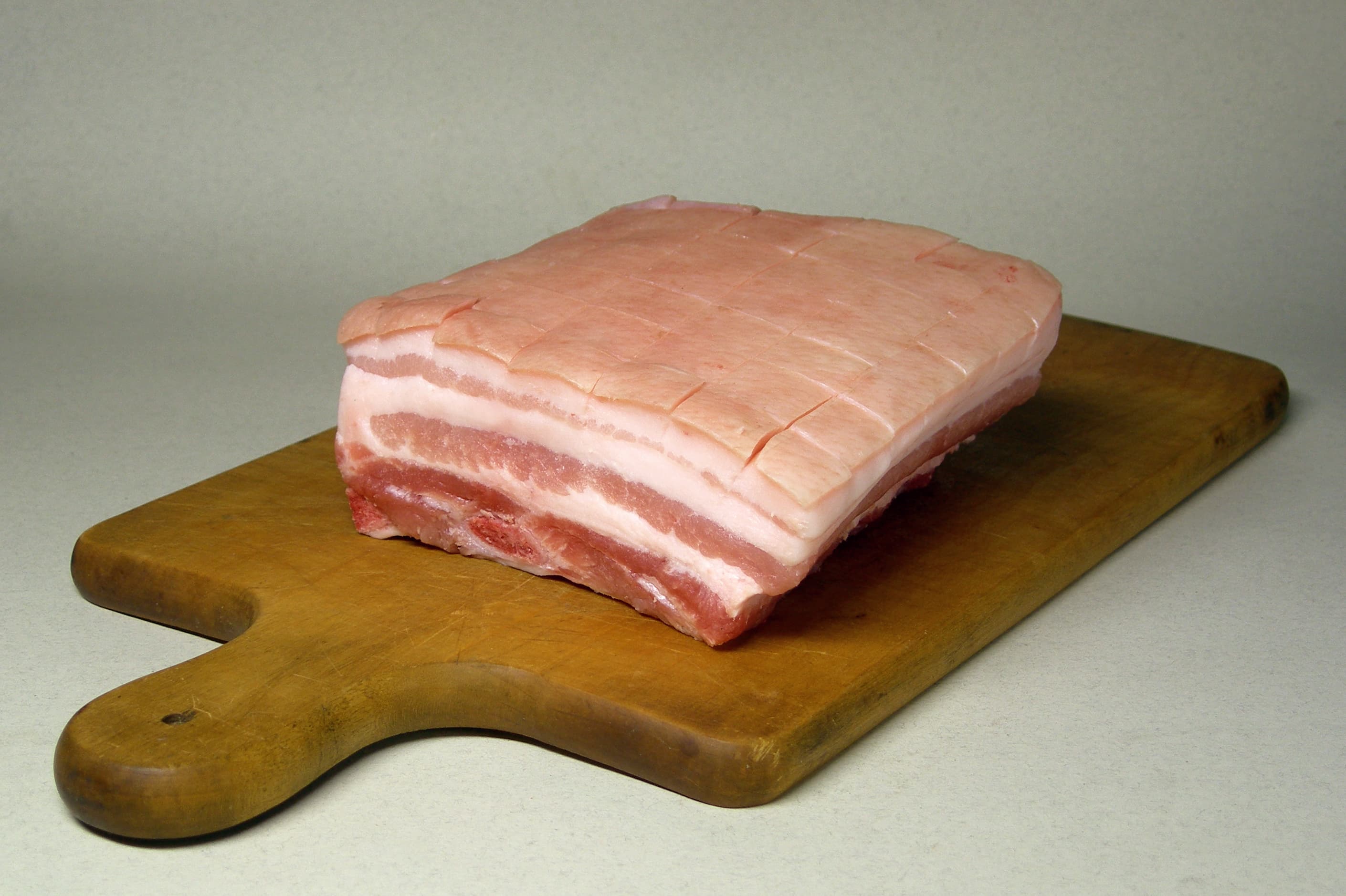 Pork, fresh, loin, top loin (chops), boneless, separable lean only, cooked, pan-fried