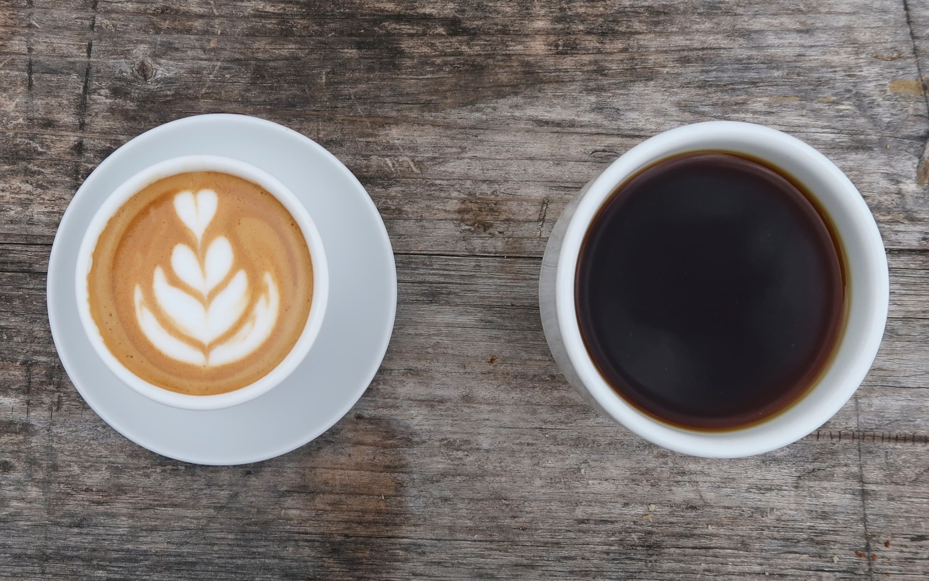 Coffee, mocha, instant, pre-lightened and pre-sweetened with low calorie sweetener, reconstituted